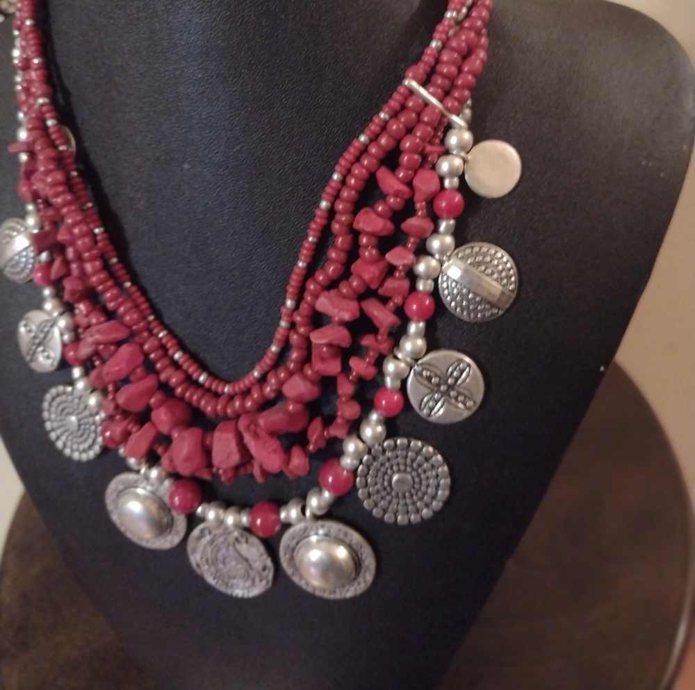 Chico's Neclace - Picture 4 of 4